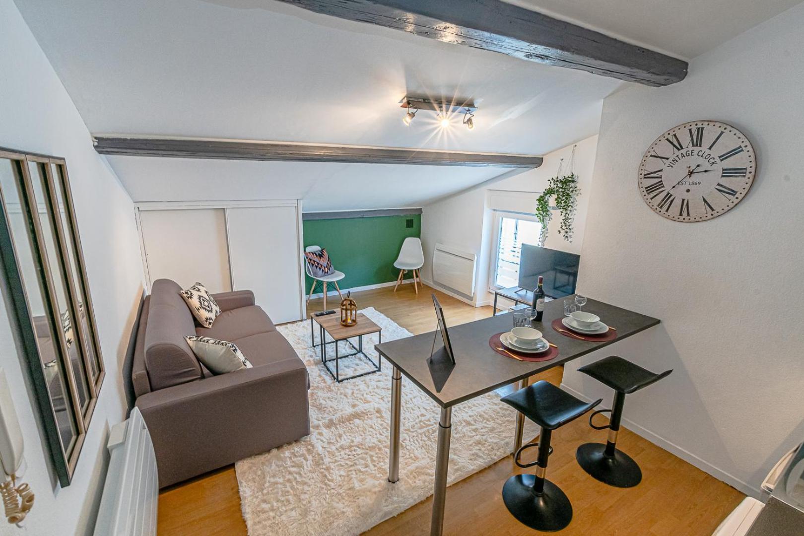 Studio & Appts - 1 A 4 Lits, 1 To 4 Beds - 1 A 7 Pers, 1 To 7 Pax - Confort, Flexibilite Hayange Exterior photo