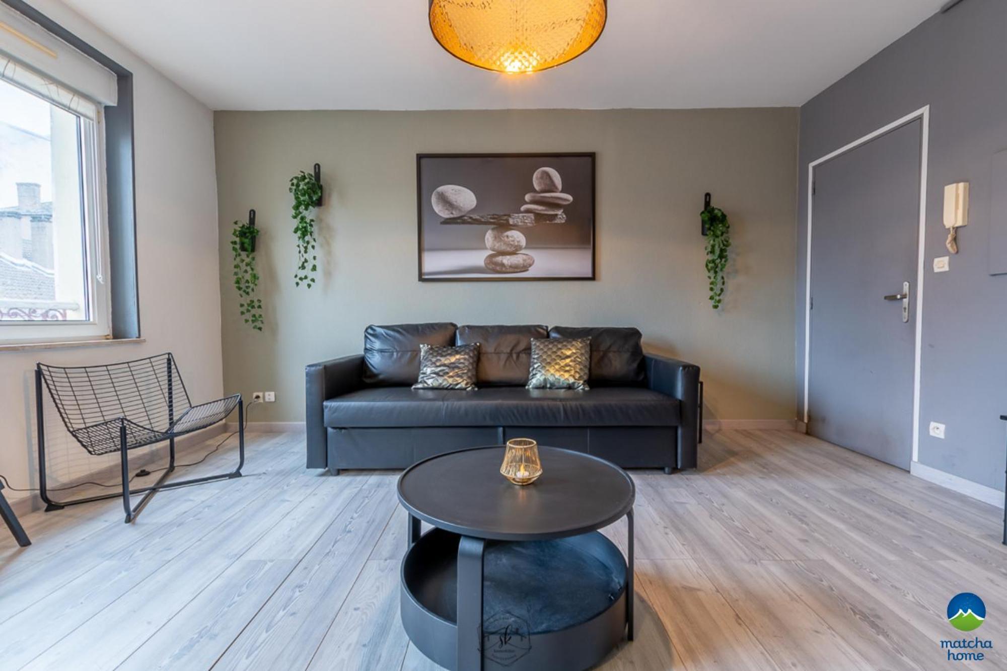 Studio & Appts - 1 A 4 Lits, 1 To 4 Beds - 1 A 7 Pers, 1 To 7 Pax - Confort, Flexibilite Hayange Exterior photo